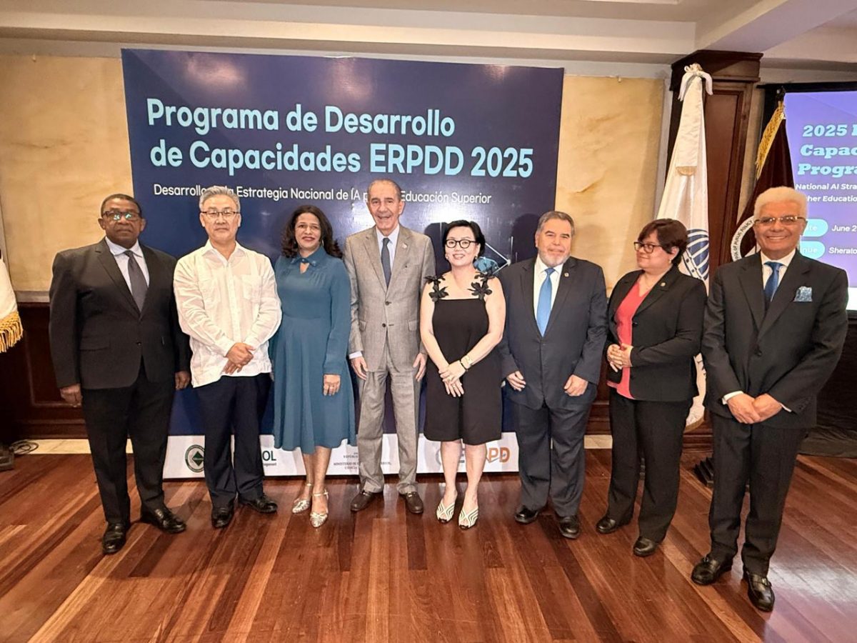 Secretario General del CSUCA participa como orador en Programa Internacional sobre Estrategias Nacionales de Inteligencia Artificial para la Educación Superior