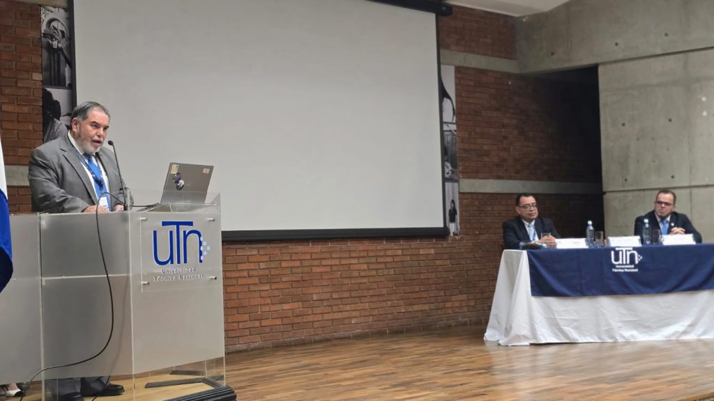 Dr Alvarado en la 66 Asamblea del SIRCIP